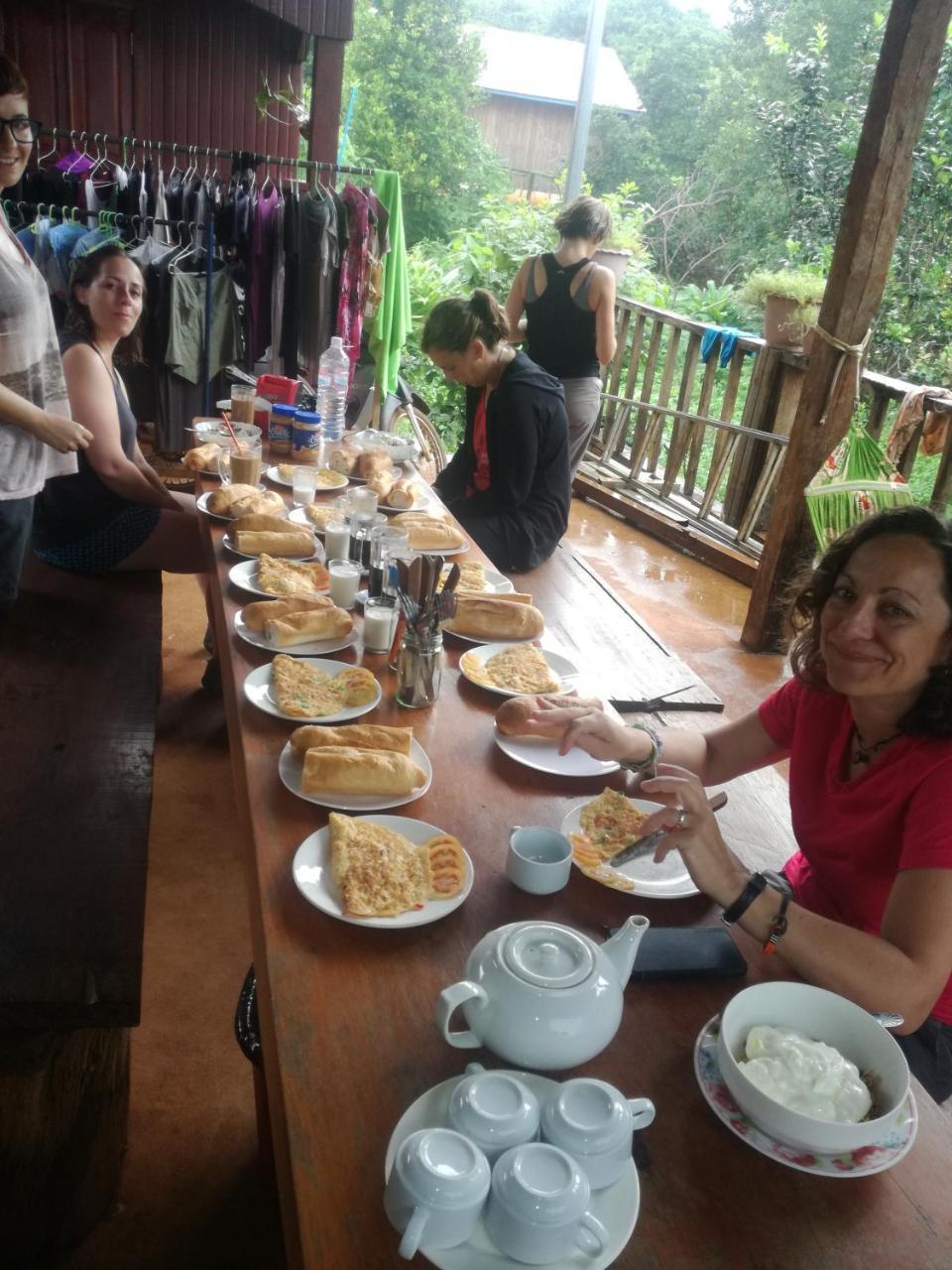 Bee Bee'S Chalets Home Stay And Trekking Banlung Kültér fotó