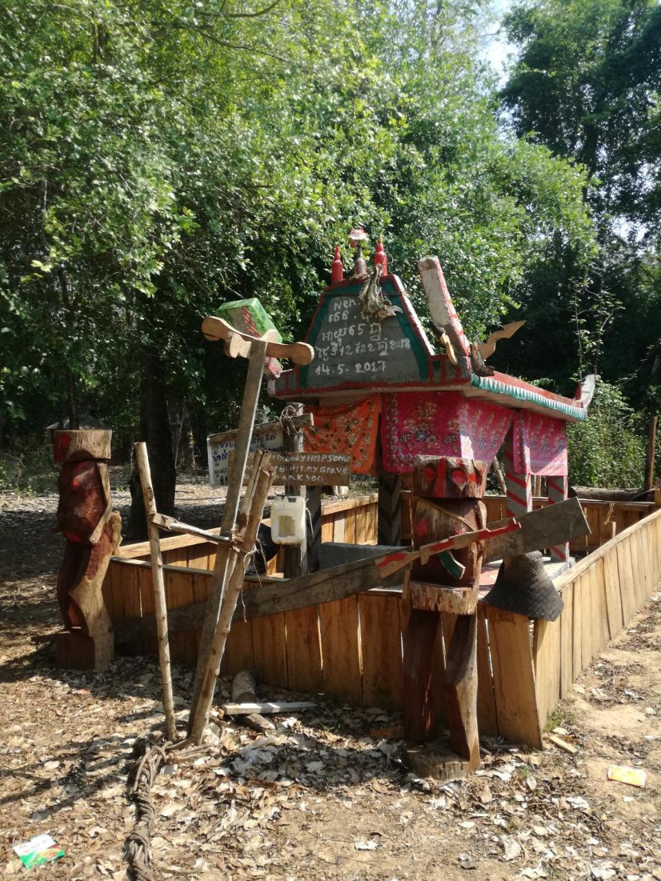 Bee Bee'S Chalets Home Stay And Trekking Banlung Kültér fotó